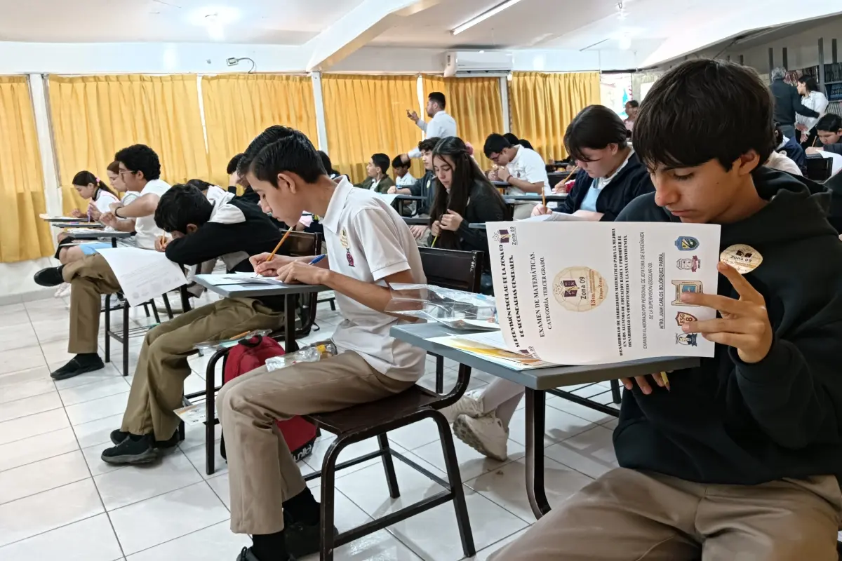 La etapa zonal de la 13ª Olimpiada Estatal de Matemáticas reunió en la Secundaria General Nº 5 a jóvenes de cinco planteles, en una jornada que impulsó el pensamiento lógico y fortaleció la formación científica en la Zona Escolar 09. | Imágenes de Francisco Castro.