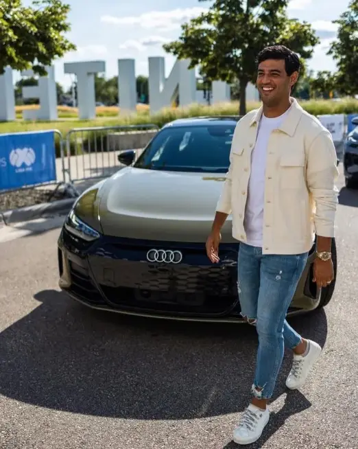 Carlos Vela y su amor por los autos deportivos de alto rendimiento. Foto: cortesía.
