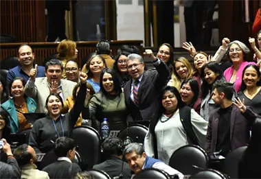 &iquest;Cu&aacute;nto cuesta la MacBook Air que les dieron a los diputados de Morena?