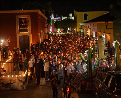 El Pueblo Mágico de Cosalá brilla con la Fiesta de las Velas y su fervor guadalupano