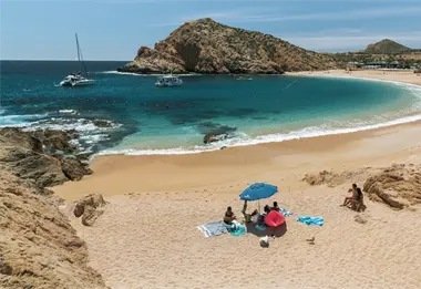 El para&iacute;so escondido de Baja California Sur: la playa secreta donde el mar y la monta&ntilde;a se encuentran