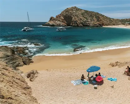 El para&iacute;so escondido de Baja California Sur: la playa secreta donde el mar y la monta&ntilde;a se encuentran
