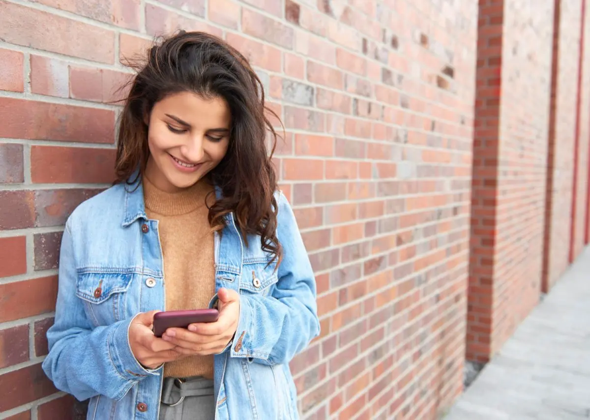 Todo sobre el registro de tu número Telcel. Foto: Freepik