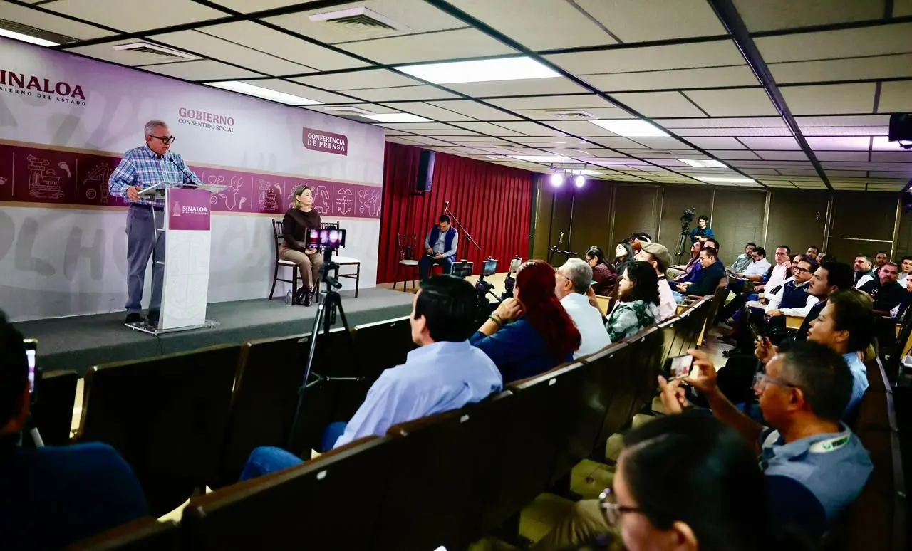 El gobernador Rubén Rocha Moya informó sobre el inicio del apoyo invernal para proteger a familias vulnerables ante las bajas temperaturas.