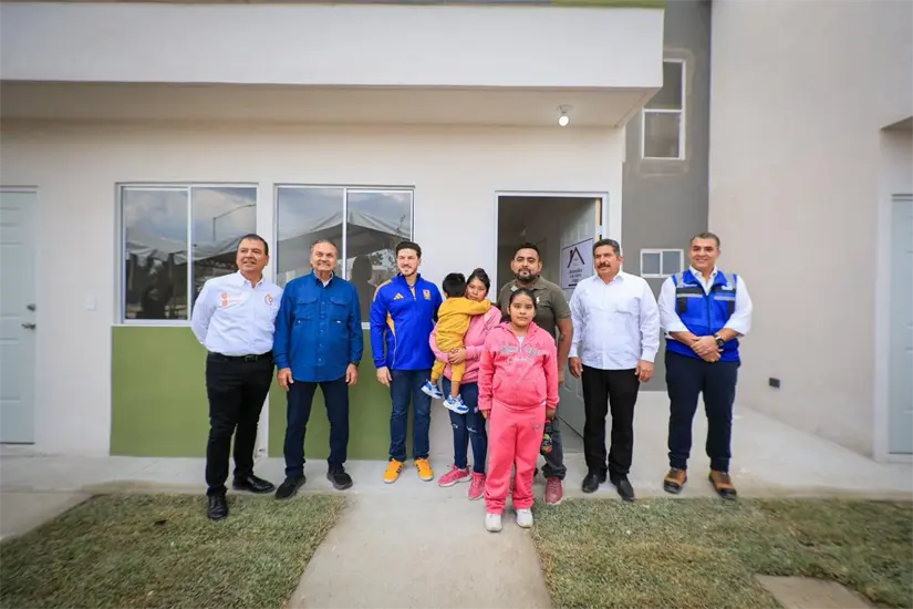 Primera entrega de Viviendas del Bienestar en Nuevo León. Foto: Cortesía