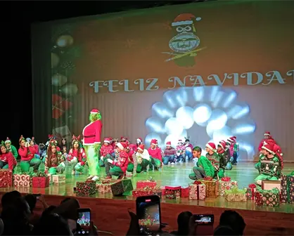 Secundaria Moisés Sáenz celebra su tradicional festival decembrino: "Una Navidad de Película"