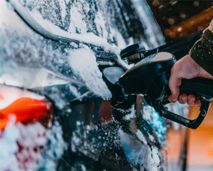 Por qu&eacute; tu auto gasta m&aacute;s gasolina en invierno: as&iacute; afecta el fr&iacute;o al rendimiento del motor