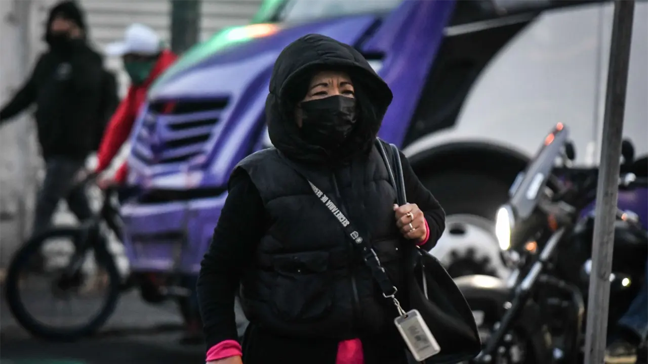 Prevén madrugada helada en la Ciudad de México; emiten recomendaciones de salud ante el frío.
