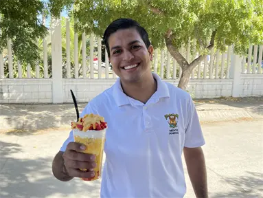 Maquilando sueños y logrando objetivos, Alexander y su enfoque en la medicina y el emprendimiento en Mazatlán