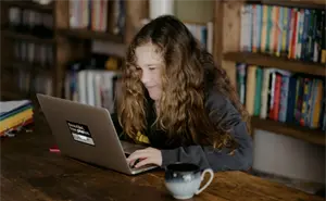 Plataformas de educación online ofrecen cursos gratuitos para todos