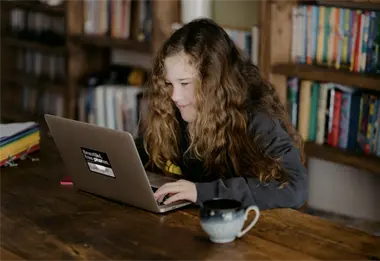 Plataformas de educaci&oacute;n online ofrecen cursos gratuitos para todos