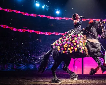 &iquest;De cu&aacute;nto es la fortuna de &Aacute;ngela Aguilar?