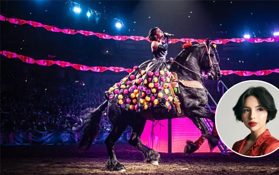 &iquest;De cu&aacute;nto es la fortuna de &Aacute;ngela Aguilar?