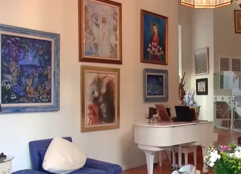 La casa de Maribel Guardia cuenta con varios elementos religiosos. Foto: cortesía.