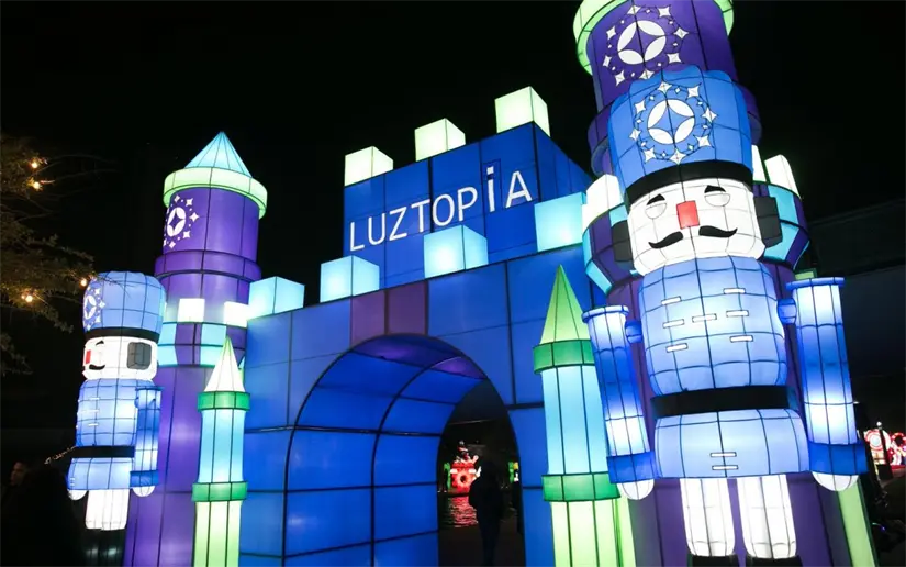 Vive la magia de la navidad en Luztopía en Monterrey