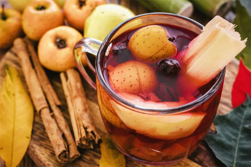 Así se prepará el ponche de frutas para tus posadas. Foto: Cortesía.