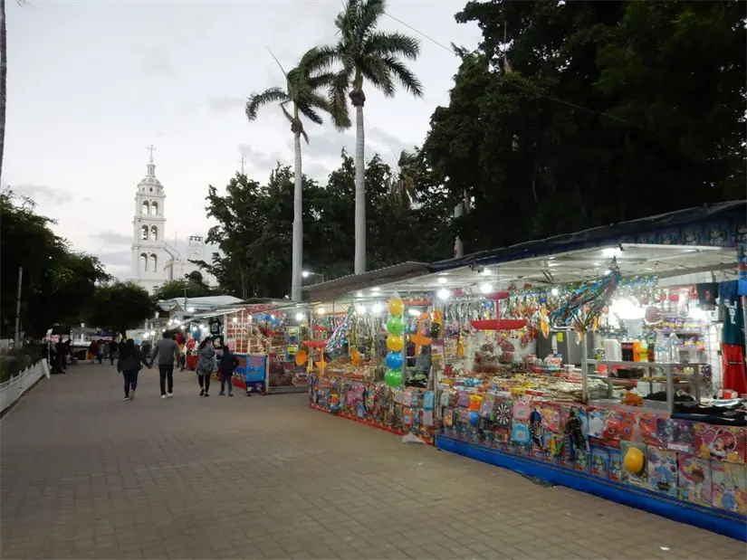 La verbena de Navolato une a las personas a pesar de las distancias.