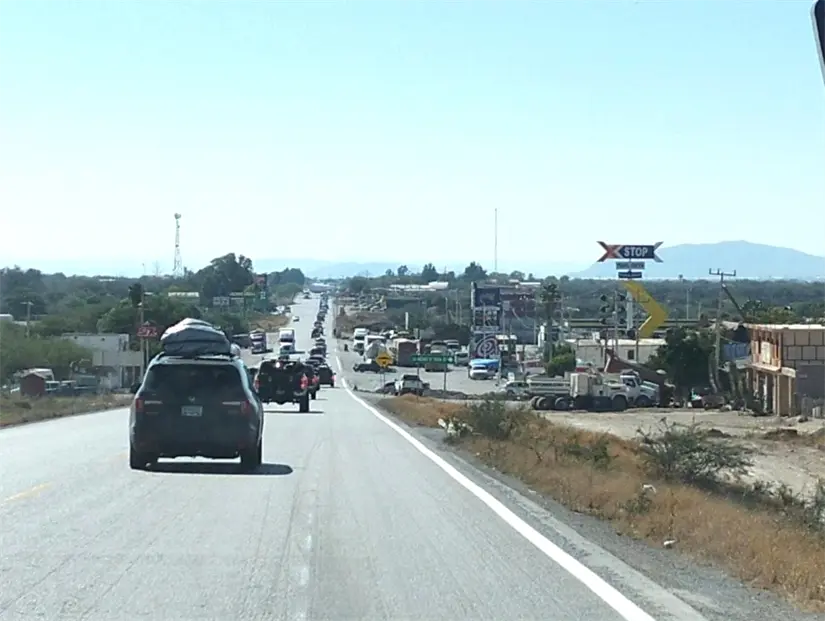 Acompañan a paisanos para ofrecerle seguridad de Tamaulipas a San Luis Potosí. Foto: Cortesía