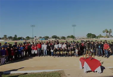 Entrega alcalde de Navolato barda posterior del estadio Juventud "Polo Quintero"