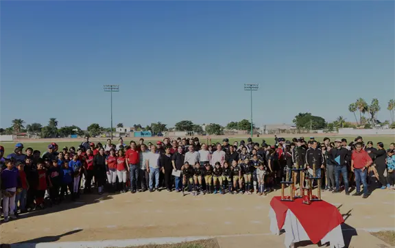 Entrega alcalde de Navolato barda posterior del estadio Juventud "Polo Quintero"