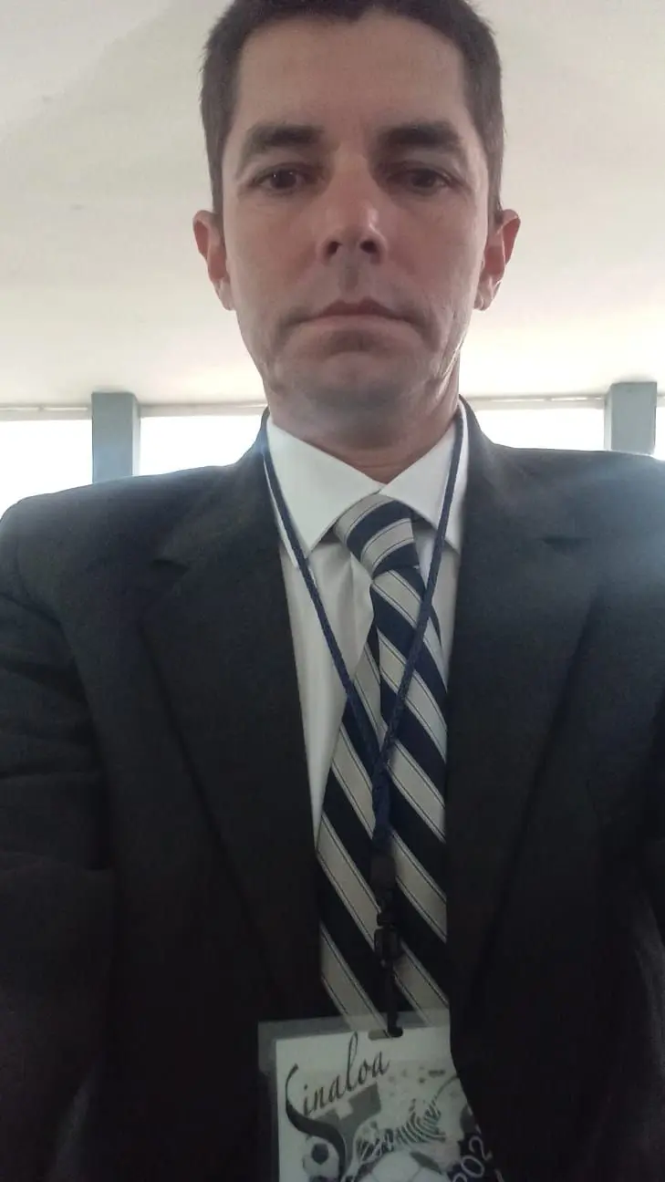 Con este reconocimiento se destaca la trayectoria iniciada desde la niñez de Israel Rodríguez, ejemplo de constancia y pasión por el fútbol.