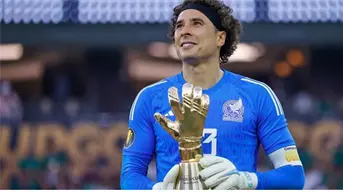 Esta es la fortuna que tiene el portero Guillermo Ochoa