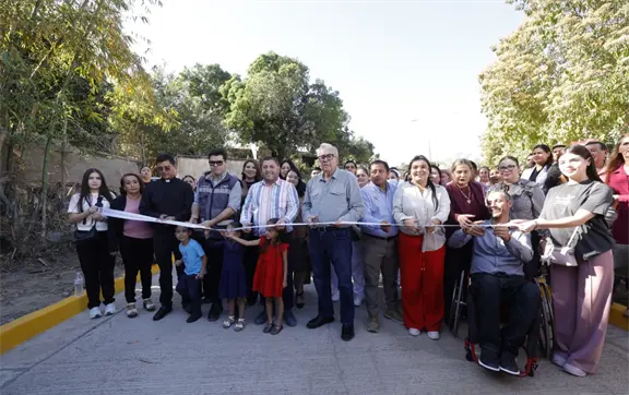 Inaugura Gobernador Rocha Moya nuevas vialidades en Badiraguato