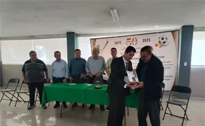 Israel Rodríguez Zamudio recibe reconocimiento como árbitro veterano de Villa Juárez, Navolato