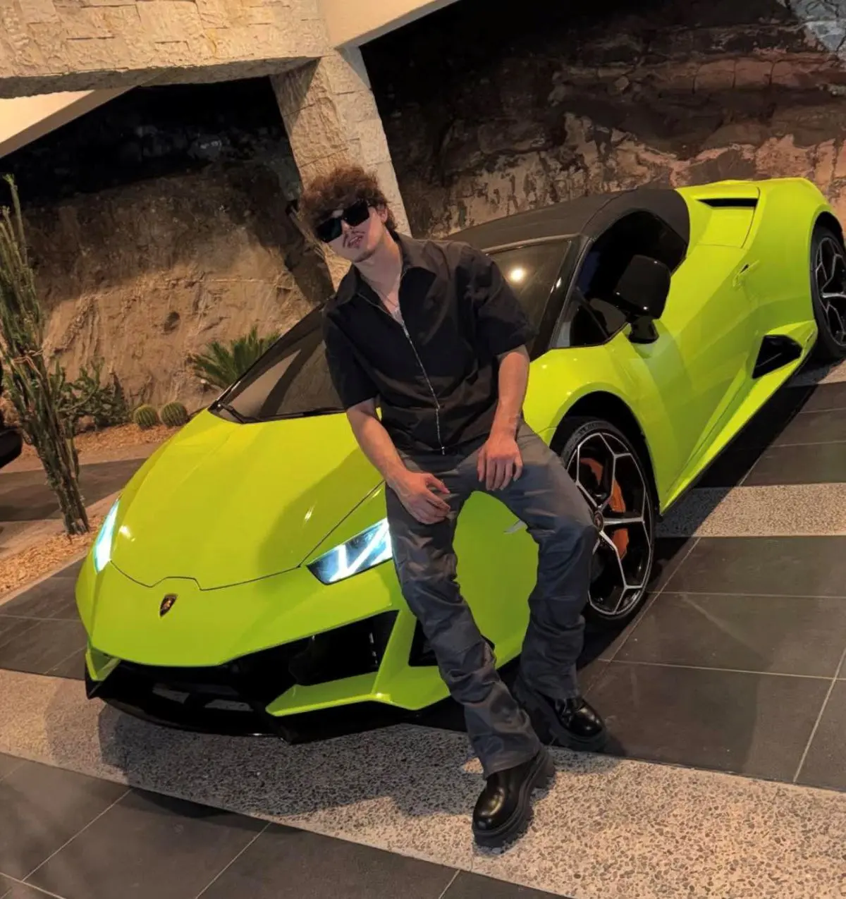 Lamborghini Huracán Evo Spyder, uno de los automóviles de alta gama de Gabito Ballesteros. Foto;: Cortesía