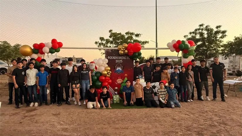 Muy animados, los niños y niñas del Rasac FC disfrutaron de un día diferente en su cancha.