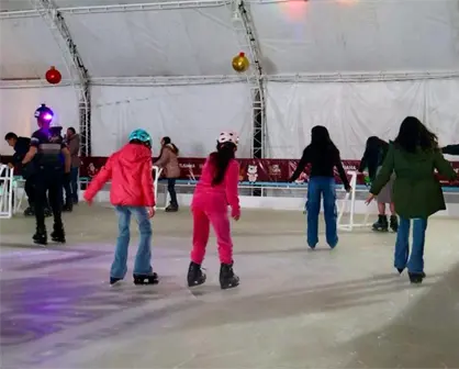 &iquest;Qu&eacute; horarios maneja la pista hielo gratis del Parque Morelos en Tijuana?