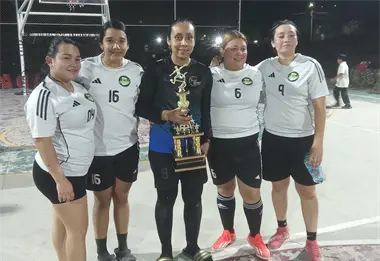 Las F&eacute;nix conquistan el torneo rel&aacute;mpago de Futbol Femenil en Las Coloradas en Culiac&aacute;n