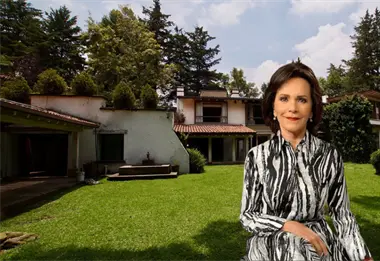 As&iacute; es la lujosa mansi&oacute;n en que vive la conductora Paty Chapoy