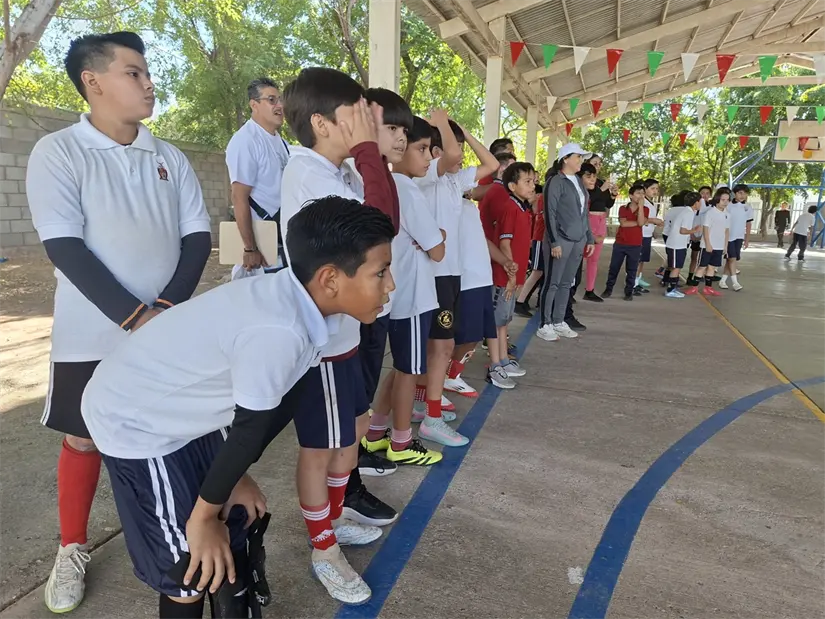 Escuelas de las zonas 057 y 046 se reunieron en una jornada donde el deporte se convirtió en una herramienta para sembrar valores y fortalecer la comunidad. Foto: Juan Madrigal