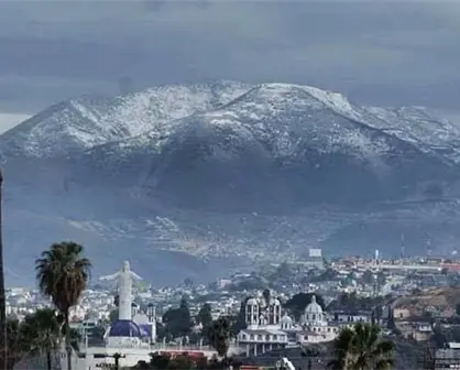 El frente fr&iacute;o 27 mantiene bajas temperaturas y ca&iacute;da de nieve en Baja California hoy 6 de enero