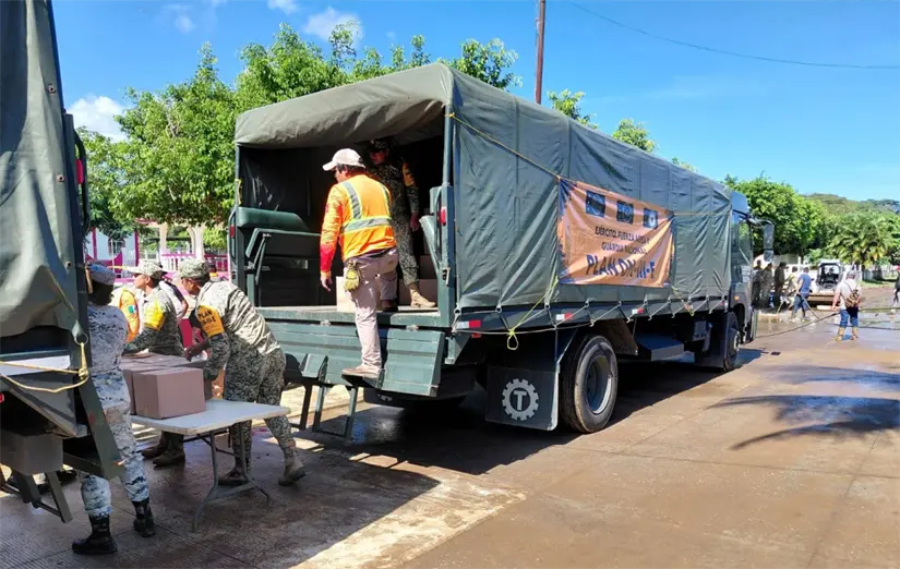 Elementos militares participan en las acciones del Plan DN-III-E para atender a las comunidades afectadas. Foto: Cortesía