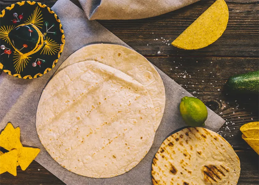 Descubre cuál es el consumo diario recomendado de las tortillas. Foto: Freepik. 