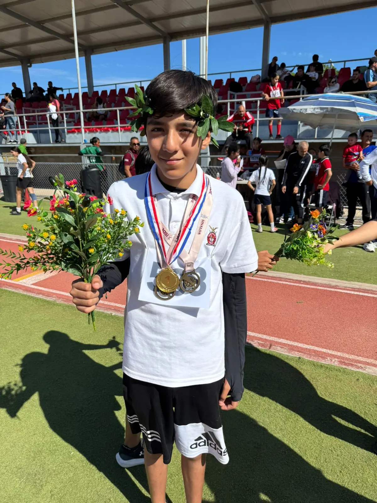 Fe, disciplina y velocidad llevaron a Sebastián Sarabia a conquistar el oro y avanzar a la fase estatal de los Juegos Nacionales Escolares de la Educación Básica 2025–2026. Foto: Juan Madrigal