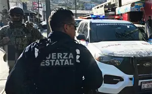Detienen a 5 integrantes de una célula criminal y aseguran arsenal en Tecate, Baja California