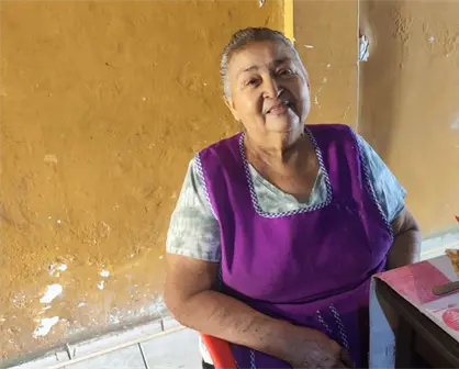 Doña Chela simboliza 30 años de amor a la cocina y fe que alimentan el corazón en Bachigualato