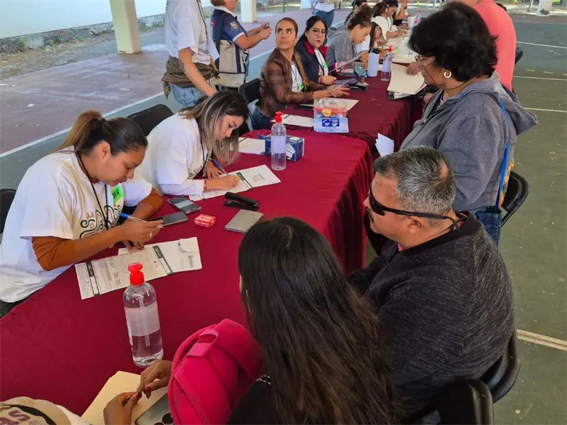 Función de la persona auxiliar en la Pensión del Bienestar. Foto: Cortesía