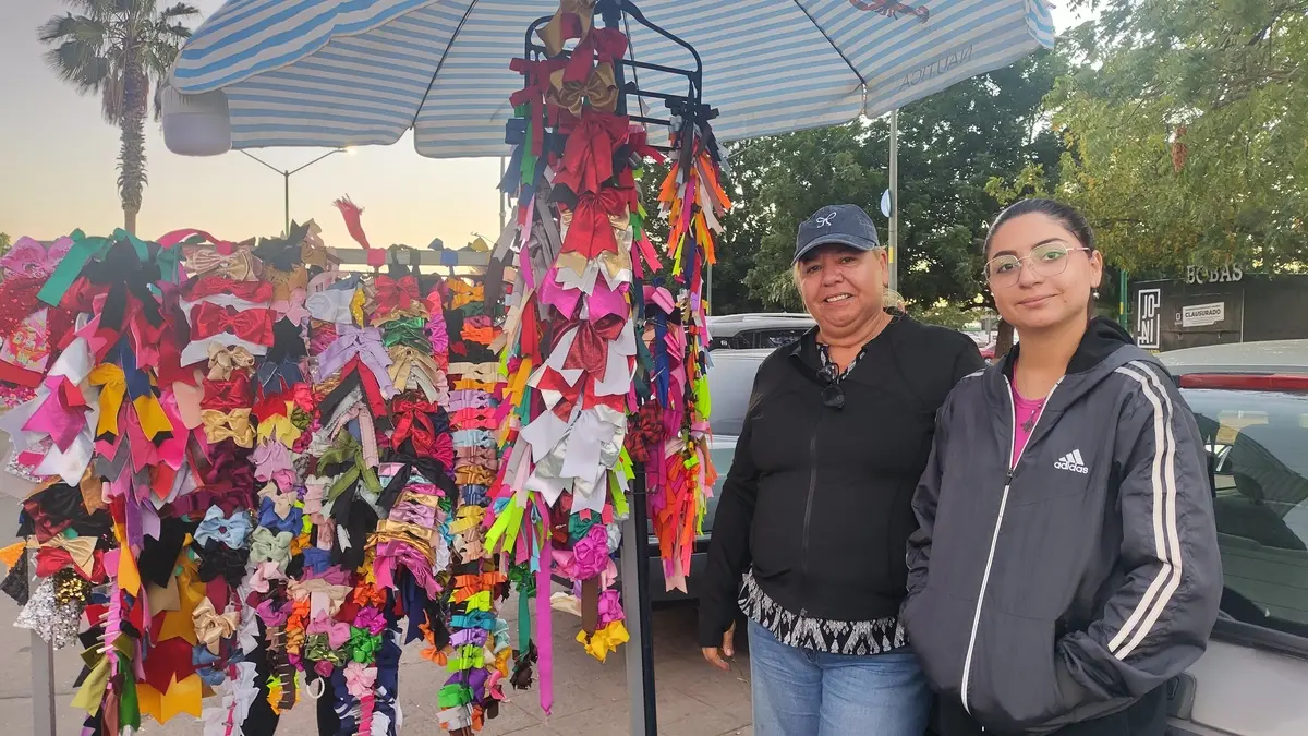 Silvia y Johana se esfuerzan siempre para brindar una gran atención a su clientela.