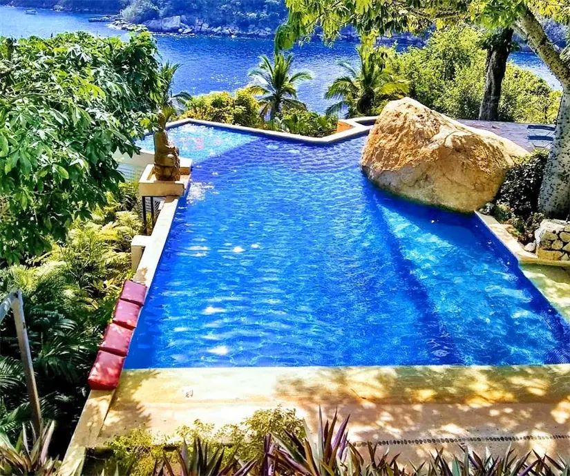 La piscina del lugar es uno de los rincones más presumidos por el actor. Foto: Cortesía.  
