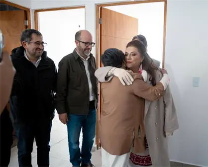 Entregan en CDMX 81 viviendas reconstruidas a familias damnificadas por el sismo de 2017