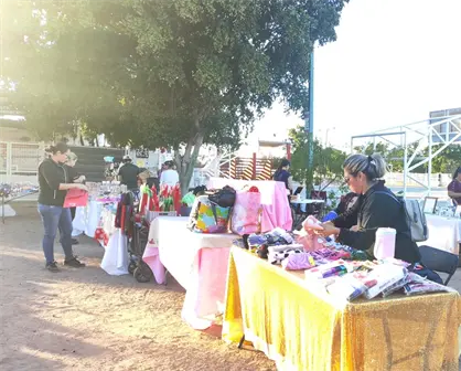 Bazar navide&ntilde;o llena de vida el Polideportivo de Valle Alto y abre espacio a emprender en comunidad en Culiac&aacute;n
