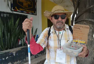 Con fe, amor y resiliencia, Miguel &Aacute;ngel enfrenta la vida tras perder la vista y nos inspira a mirar la vida con el coraz&oacute;n