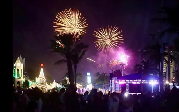 &iexcl;Feliz A&ntilde;o Nuevo! El malec&oacute;n de Mazatl&aacute;n se llen&oacute; de m&uacute;sica, luz y color para recibir al 2026