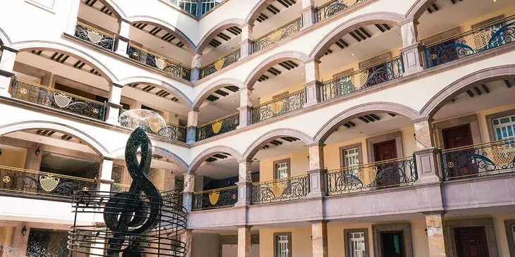 Hospedarte aquí podrás disfrutar de la esencial del cantautor mexicano. Foto: Cortesía.