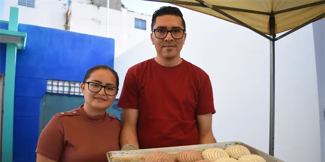 Con Panes Estilo Durango, Andr&eacute;s mantiene la tradici&oacute;n de sus abuelas en Culiac&aacute;n