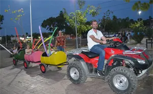 El Cuatri Tren de la Alegría llena de color y paz el bulevar Agricultores en Culiacán